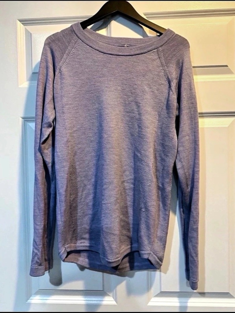 Lululemon Merino Wool Long Sleeve Light Sweater in Heathered Lavender Dusk Siz 8